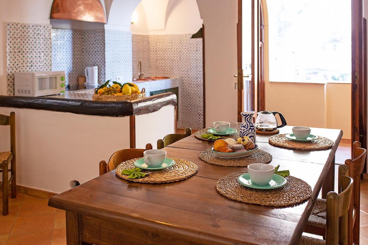 Borgo Di Conca Dei Marini Villa Exteriör bild